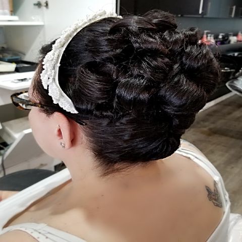 Illustration of Salena, beauty salon in Phoenixville, PA